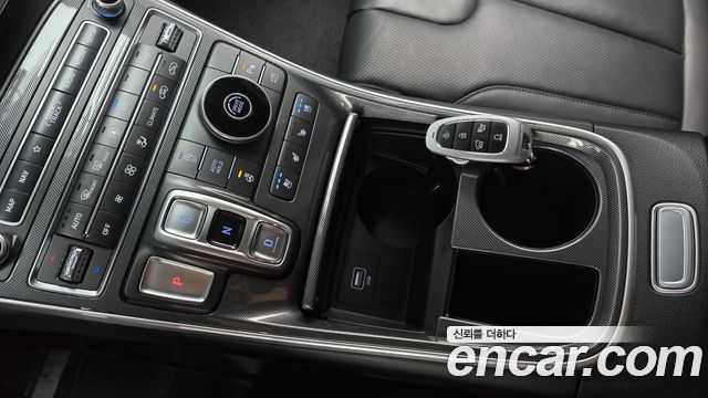 Hyundai Santa Fe Diesel 2.2 2WD Prestige 2023 — фото 9