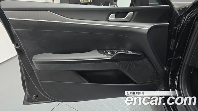 Kia K5 (III) 2.0 Prestige 2024 — фото 24