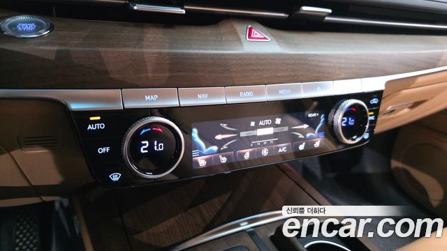 Genesis G80 (RG3) Gasoline 3.5 Turbo AWD 2022 — фото 16