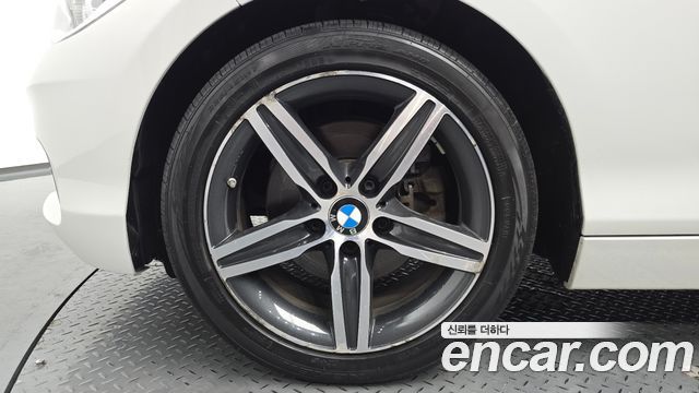 BMW 1 Series (F20) 118d Sport 5Door 2018 — фото 5