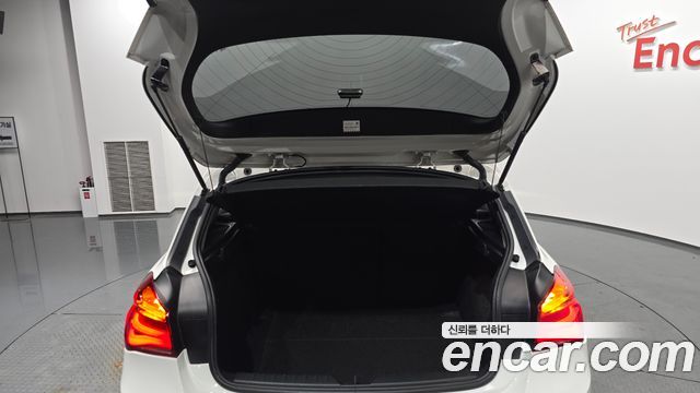 BMW 1 Series (F20) 118d Sport 5Door 2018 — фото 20