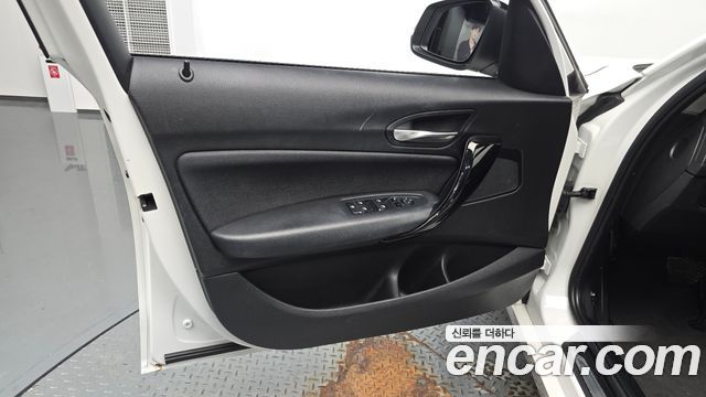 BMW 1 Series (F20) 118d Sport 5Door 2018 — фото 24