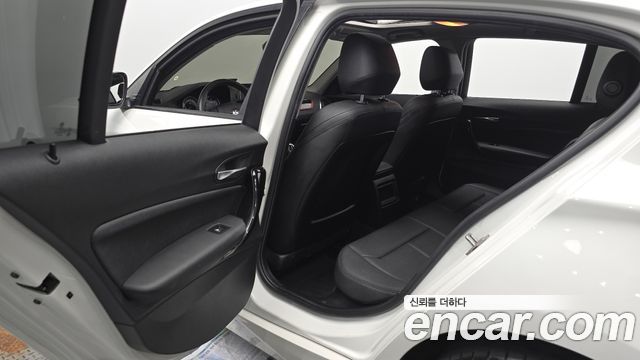 BMW 1 Series (F20) 118d Sport 5Door 2018 — фото 26
