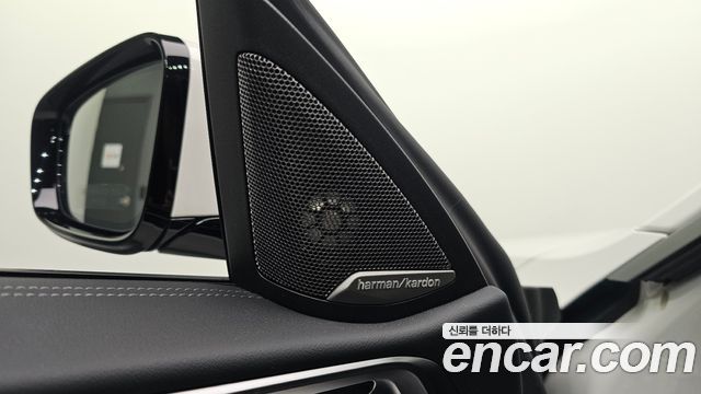 BMW 4 Series (G22) 420i M Sport Pro Convertible 2025 — фото 30