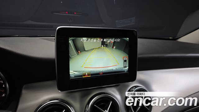 Mercedes-Benz GLA-Class (X156) GLA220 Premium 2019 — фото 14