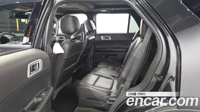 Ford Explorer 3.5 Limited 4WD 5th 2015 — фото 11