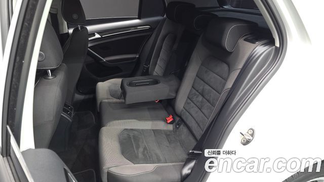 Volkswagen Golf (VII) 2.0 TDI 2016 — фото 16