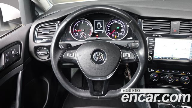 Volkswagen Golf (VII) 2.0 TDI 2016 — фото 19