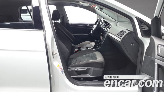 Volkswagen Golf (VII) 2.0 TDI 2016 — фото 32