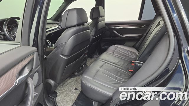 BMW X5 (F15) xDrive 40d 2017 — фото 11
