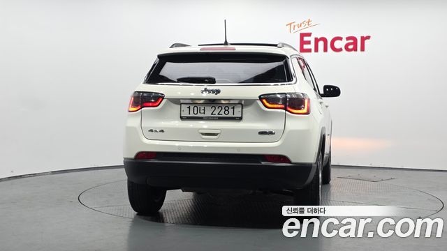 Jeep Compass (II) 2.4 Longitude AWD 2018 — фото 4