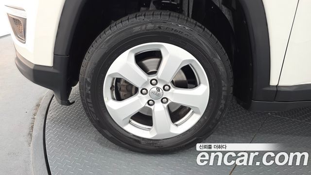 Jeep Compass (II) 2.4 Longitude AWD 2018 — фото 5