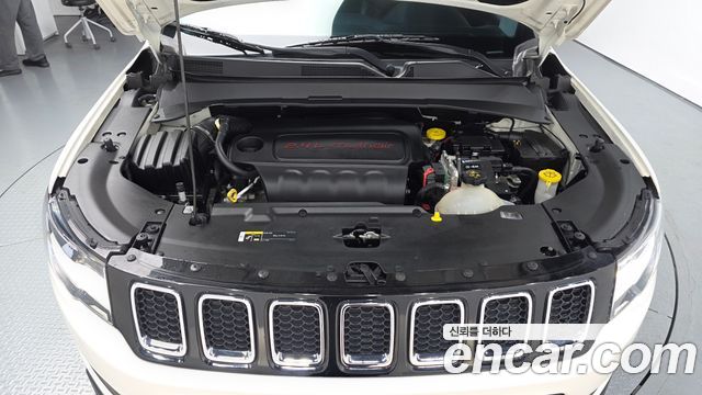 Jeep Compass (II) 2.4 Longitude AWD 2018 — фото 6