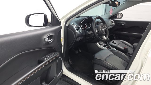 Jeep Compass (II) 2.4 Longitude AWD 2018 — фото 10