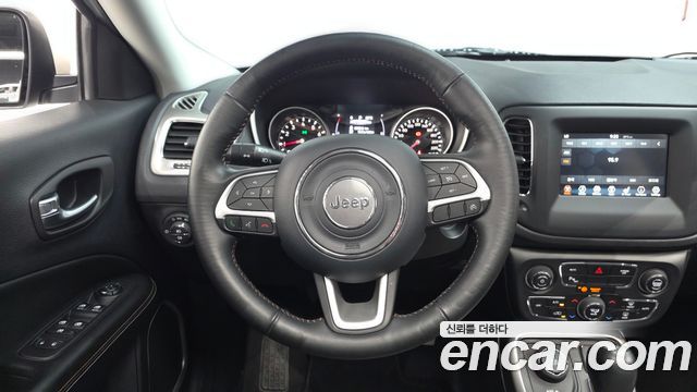 Jeep Compass (II) 2.4 Longitude AWD 2018 — фото 12