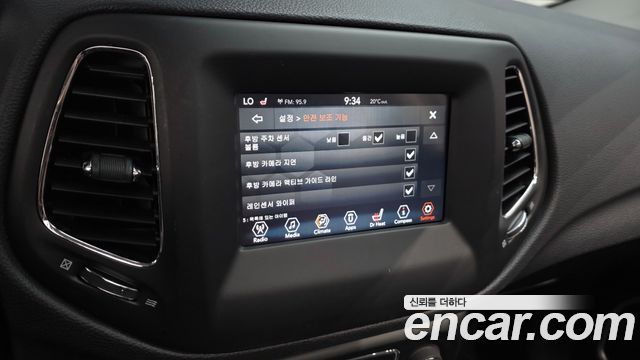 Jeep Compass (II) 2.4 Longitude AWD 2018 — фото 18
