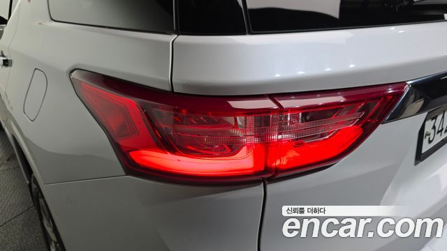 Chevrolet Traverse 3.6 AWD Premier 2020 — фото 23