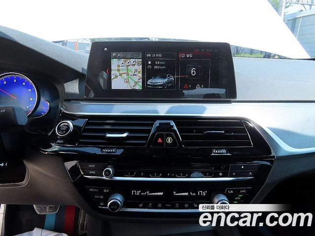 BMW 5 Series (G30) 530i xDrive M Sport Package 2018 — фото 18