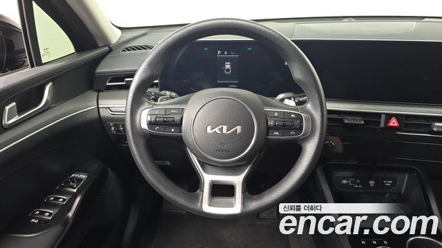 Kia K5 (III) 2.0 Prestige 2024 — фото 17