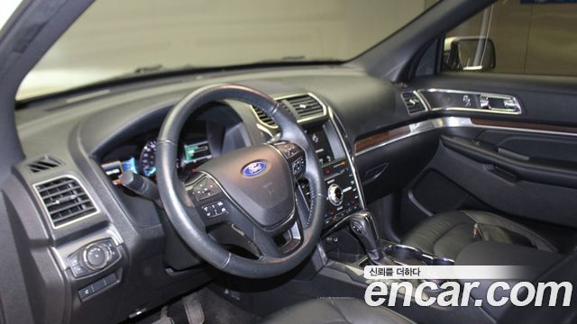 Ford Explorer 2.3 Limited 4WD 5th 2018 — фото 7