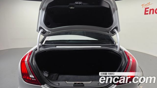 Jaguar XJ 3.0 SC AWD Portfolio LWB X351 2014 — фото 20