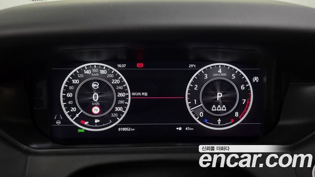 Land Rover Range Rover Velar 5.0 SV AB Autobiography Dynamic 2019 — фото 8