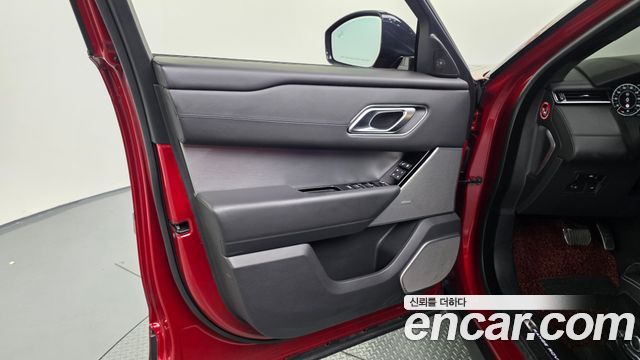 Land Rover Range Rover Velar 5.0 SV AB Autobiography Dynamic 2019 — фото 24
