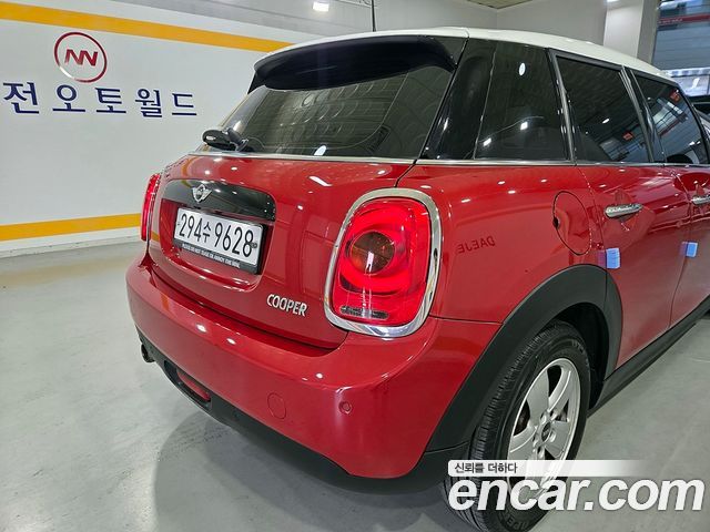 MINI Cooper 5Door Standard 3rd 2018 — фото 5