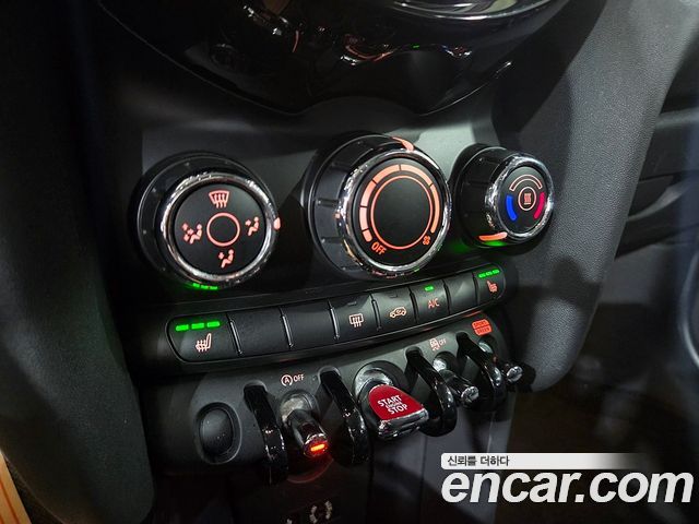MINI Cooper 5Door Standard 3rd 2018 — фото 15