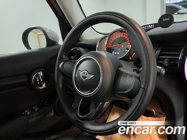 MINI Cooper 5Door Standard 3rd 2018 — фото 20