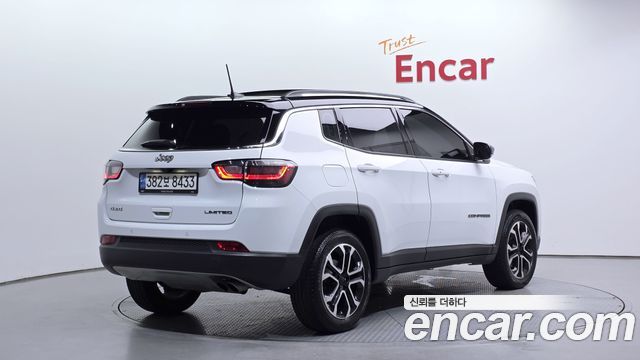 Jeep Compass (II) 2.4 Limitied AWD 2022 — фото 2