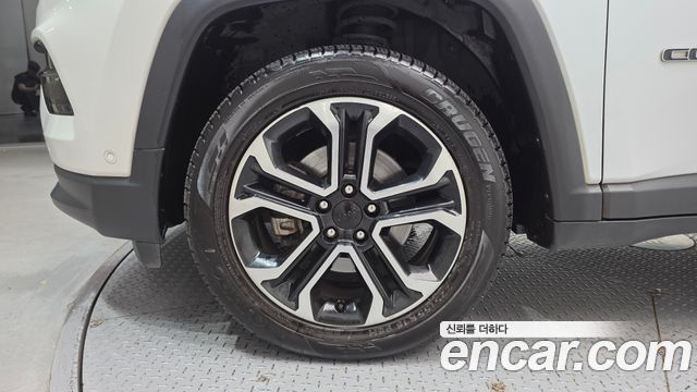 Jeep Compass (II) 2.4 Limitied AWD 2022 — фото 5