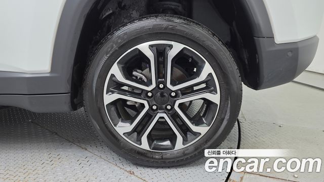 Jeep Compass (II) 2.4 Limitied AWD 2022 — фото 21