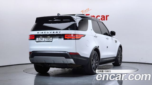 Land Rover Discovery 5 3.0 TD6 HSE Luxury 2018 — фото 2