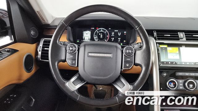 Land Rover Discovery 5 3.0 TD6 HSE Luxury 2018 — фото 14
