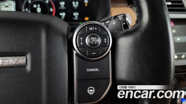 Land Rover Discovery 5 3.0 TD6 HSE Luxury 2018 — фото 18