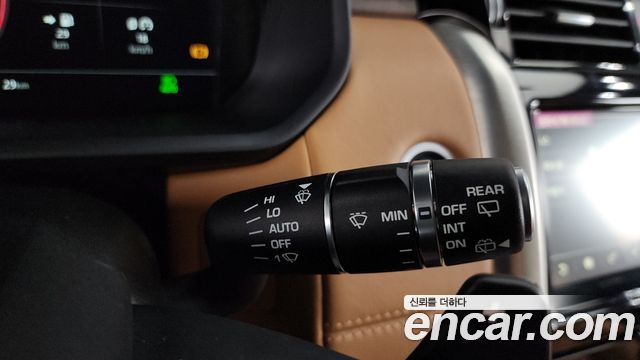 Land Rover Discovery 5 3.0 TD6 HSE Luxury 2018 — фото 35