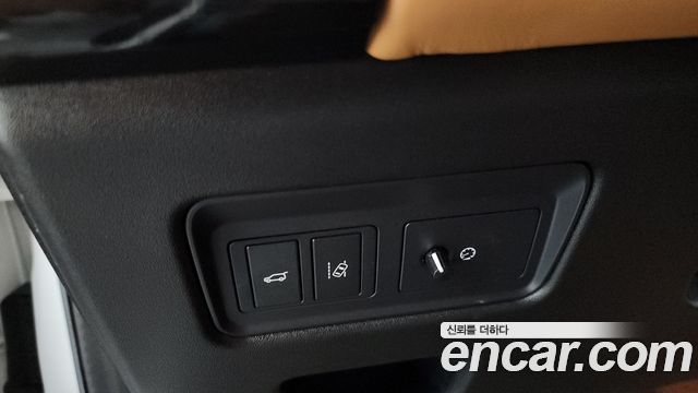 Land Rover Discovery 5 3.0 TD6 HSE Luxury 2018 — фото 38