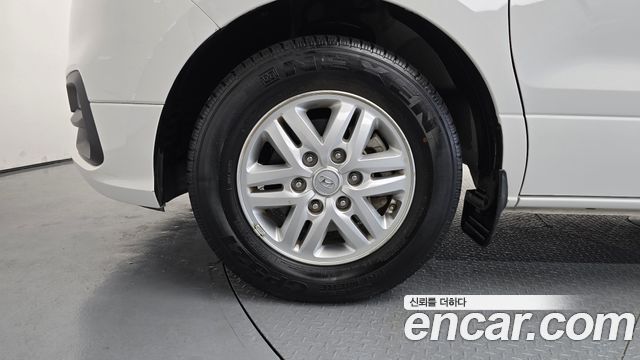 Hyundai Grand Starex Van 5-Seater Smart 2021 — фото 5