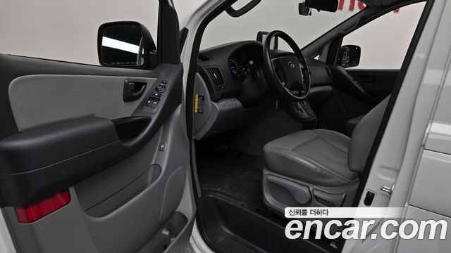 Hyundai Grand Starex Van 5-Seater Smart 2021 — фото 10