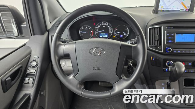 Hyundai Grand Starex Van 5-Seater Smart 2021 — фото 16