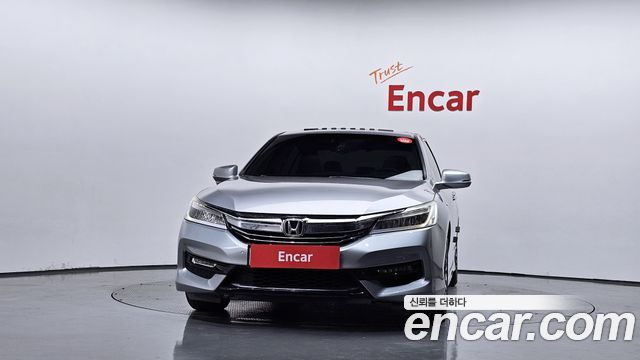 Honda Accord 2.0 Hybrid 9th 2017 — фото 3