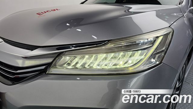 Honda Accord 2.0 Hybrid 9th 2017 — фото 22