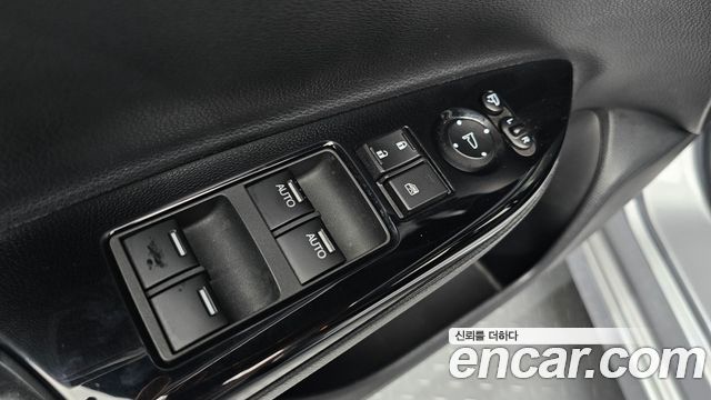 Honda Accord 2.0 Hybrid 9th 2017 — фото 28