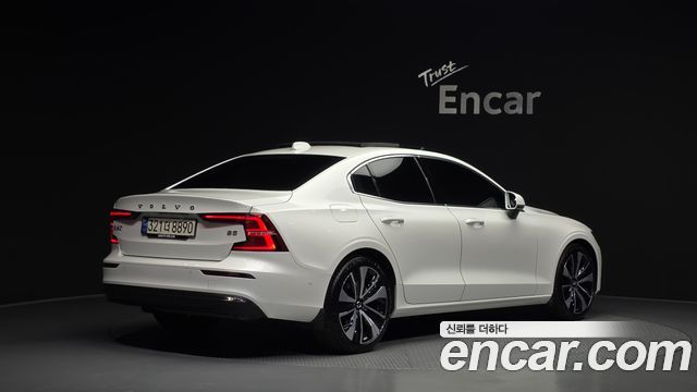 Volvo S60 (III) B5 Ultimate Bright 2024 — фото 2