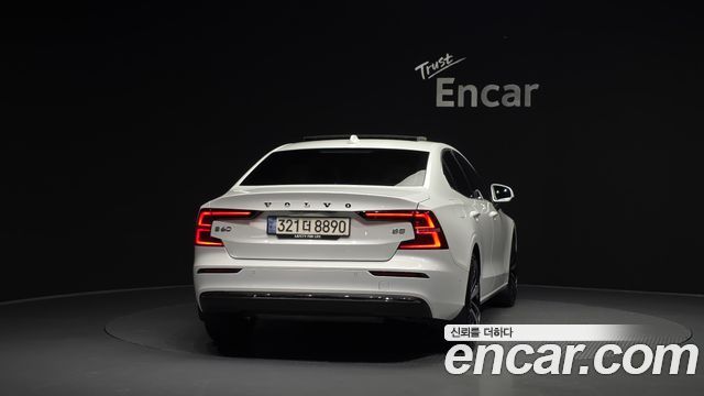 Volvo S60 (III) B5 Ultimate Bright 2024 — фото 4