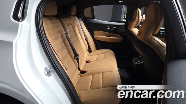 Volvo S60 (III) B5 Ultimate Bright 2024 — фото 16