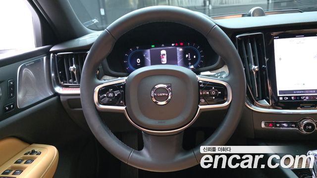 Volvo S60 (III) B5 Ultimate Bright 2024 — фото 17