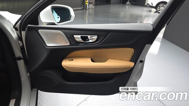Volvo S60 (III) B5 Ultimate Bright 2024 — фото 30