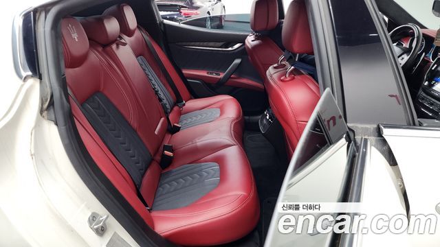 Maserati Ghibli 3.0 Diesel GranLusso 3rd 2018 — фото 11